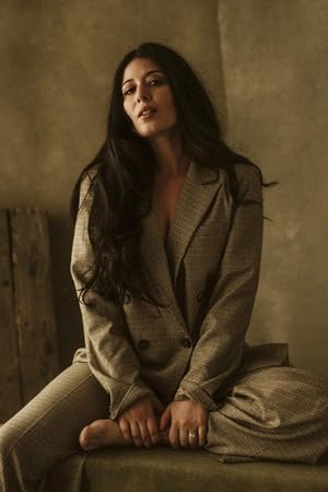 elizabeth tabish feet 6