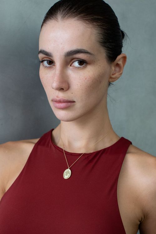 elizabeth valdez feet 6