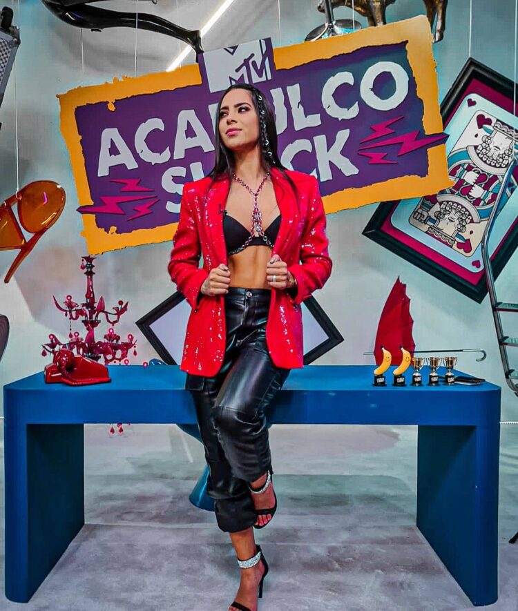 elizabeth varela feet 1