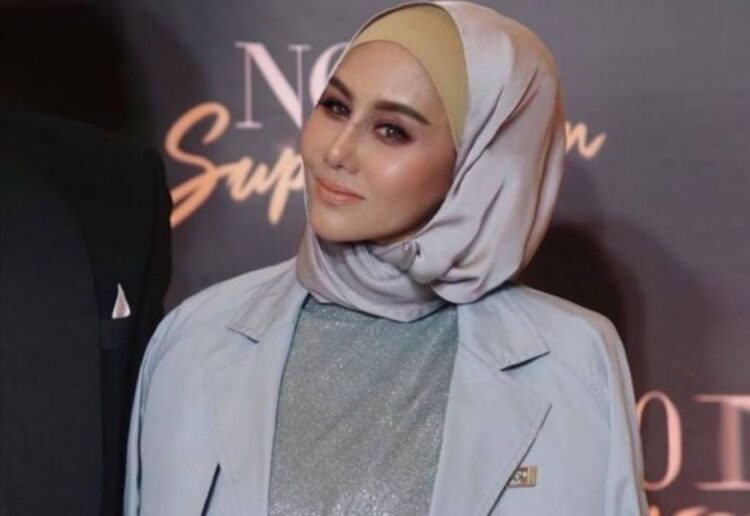 ella aminuddin feet 2