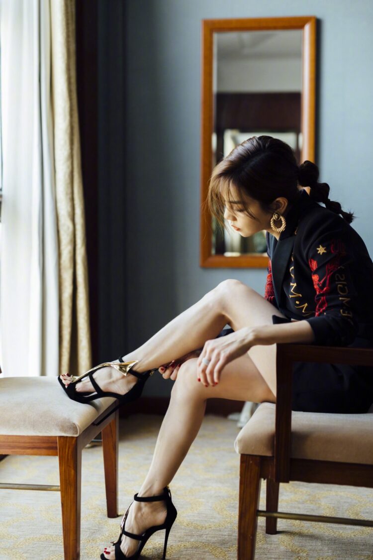 ella chen feet 6 scaled