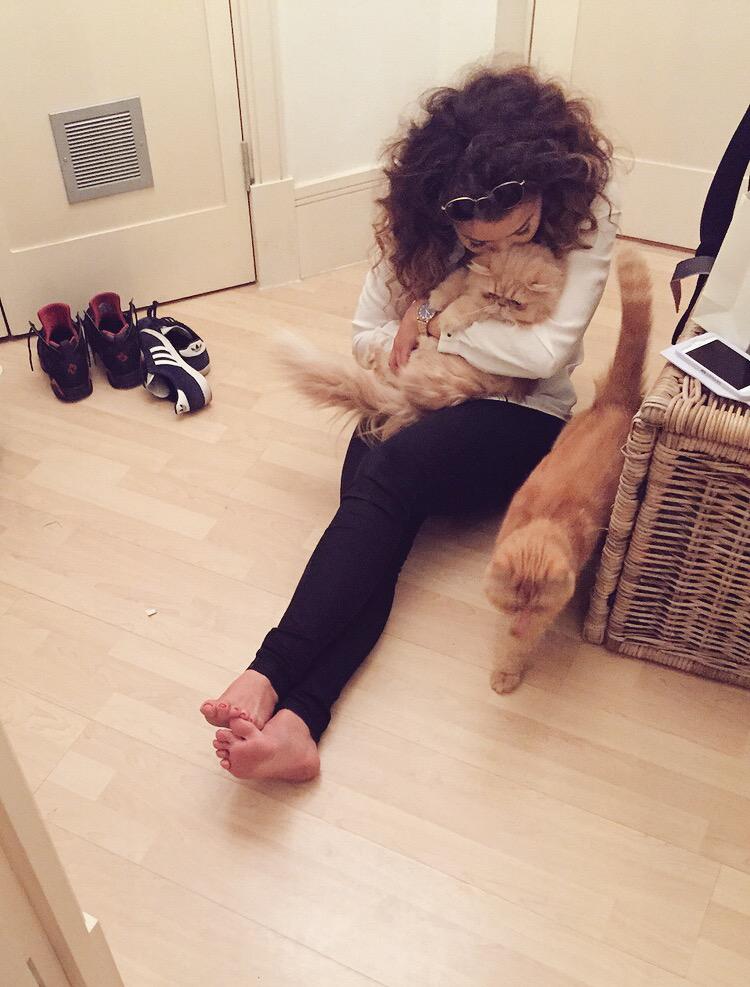 ella eyre feet