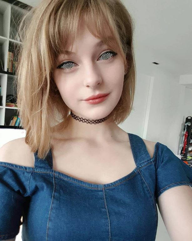 ella freya feet 4