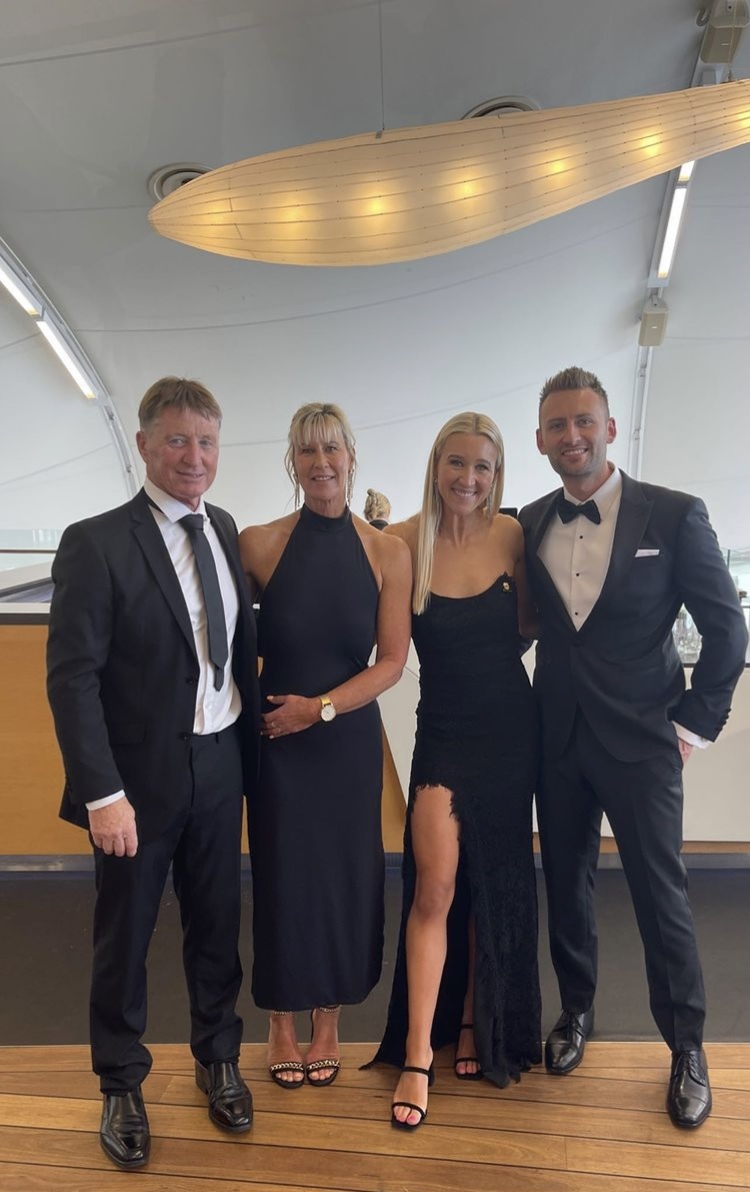 ella williams feet 6