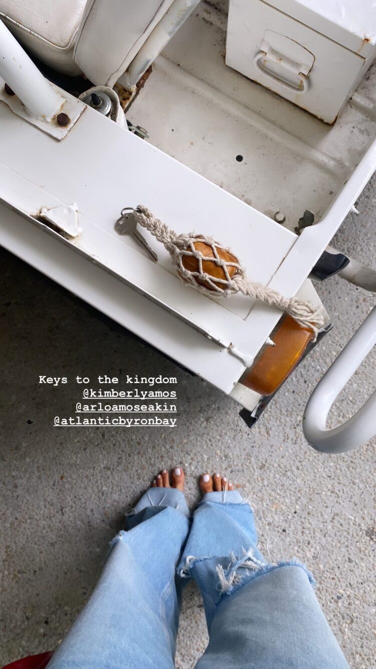 elle ferguson feet 4