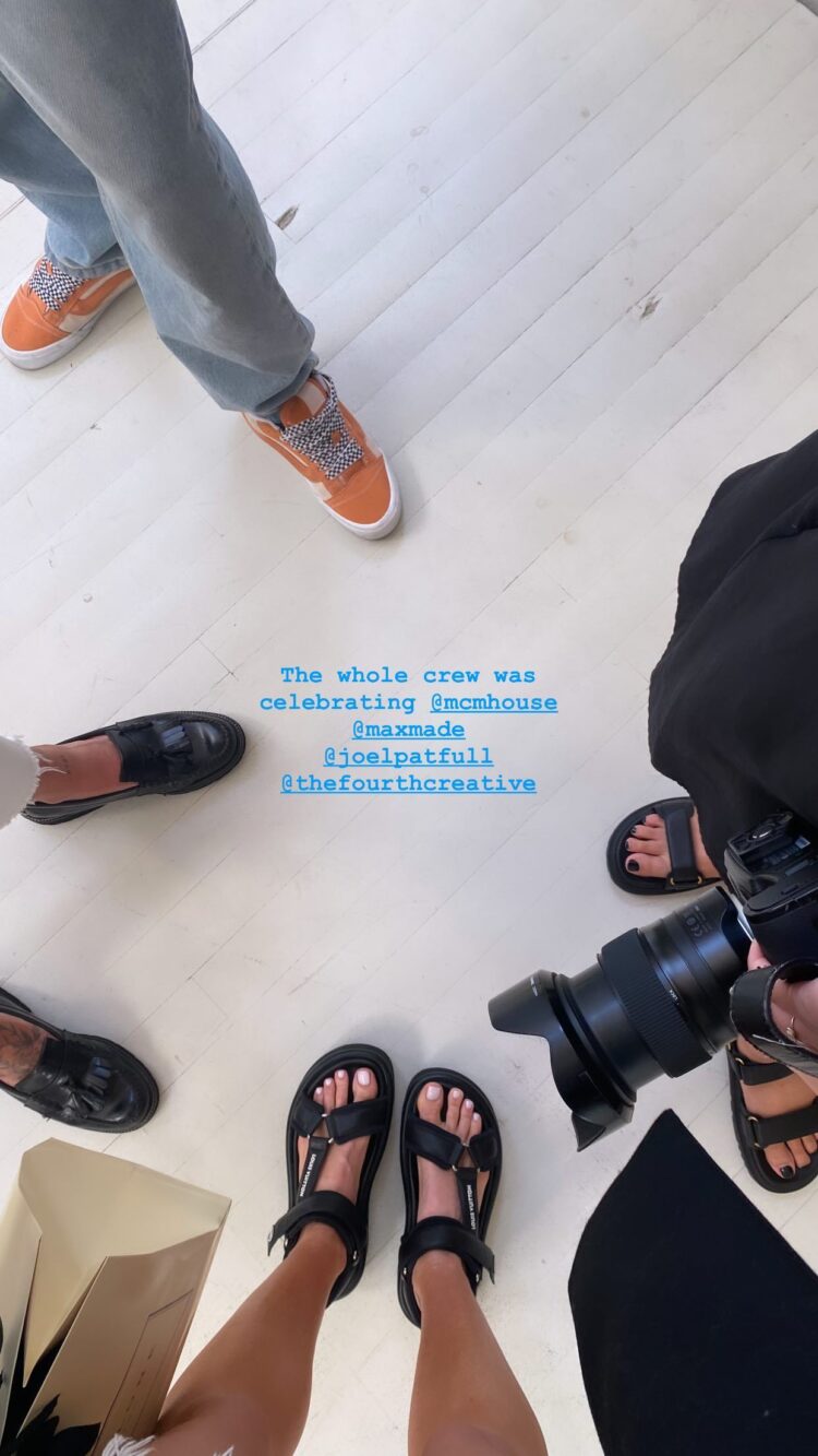 elle ferguson feet 5