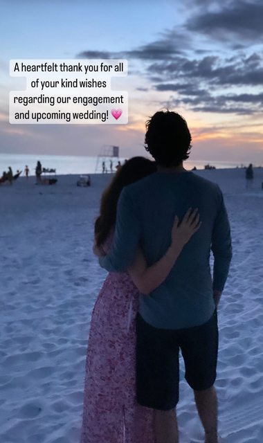 elle florence feet 5