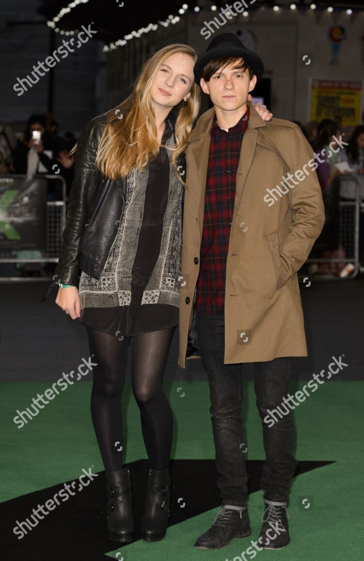 elle lotherington feet 3