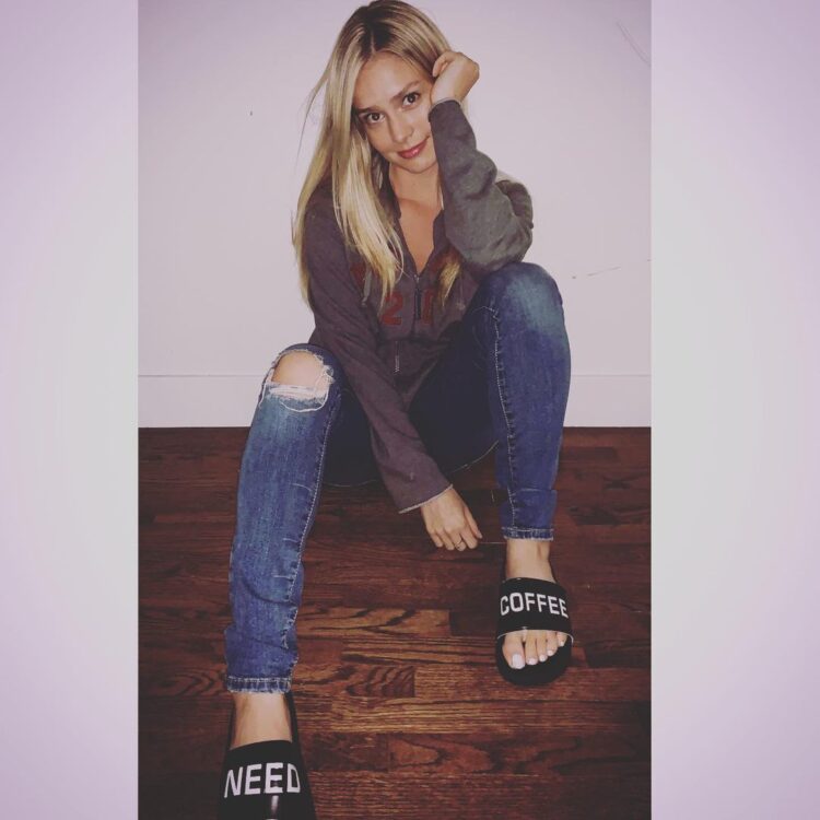 elle mclemore feet 1