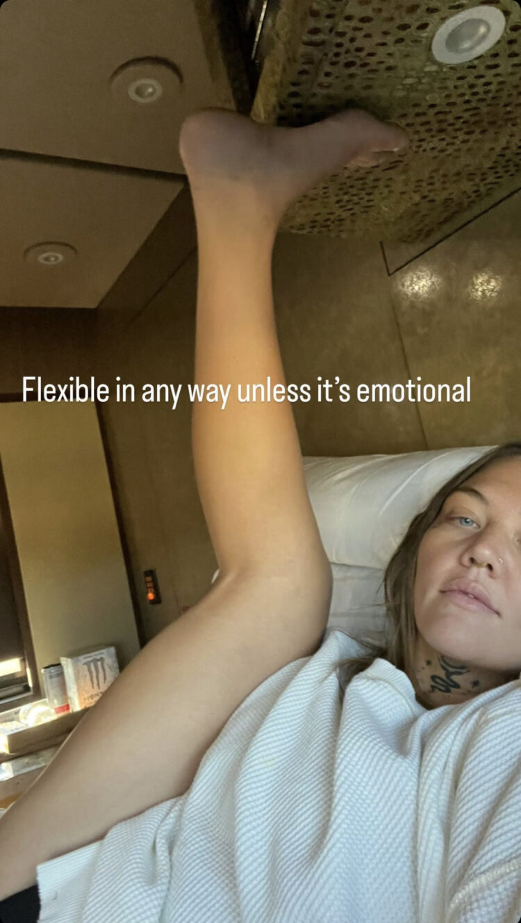 elle schneider feet 5