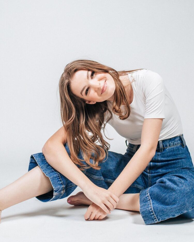 ellee jo trowbridge feet 3