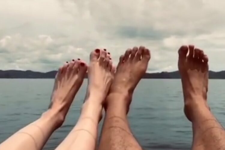 ellen adarna feet 3