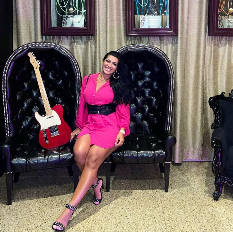 ellen cardoso feet 4