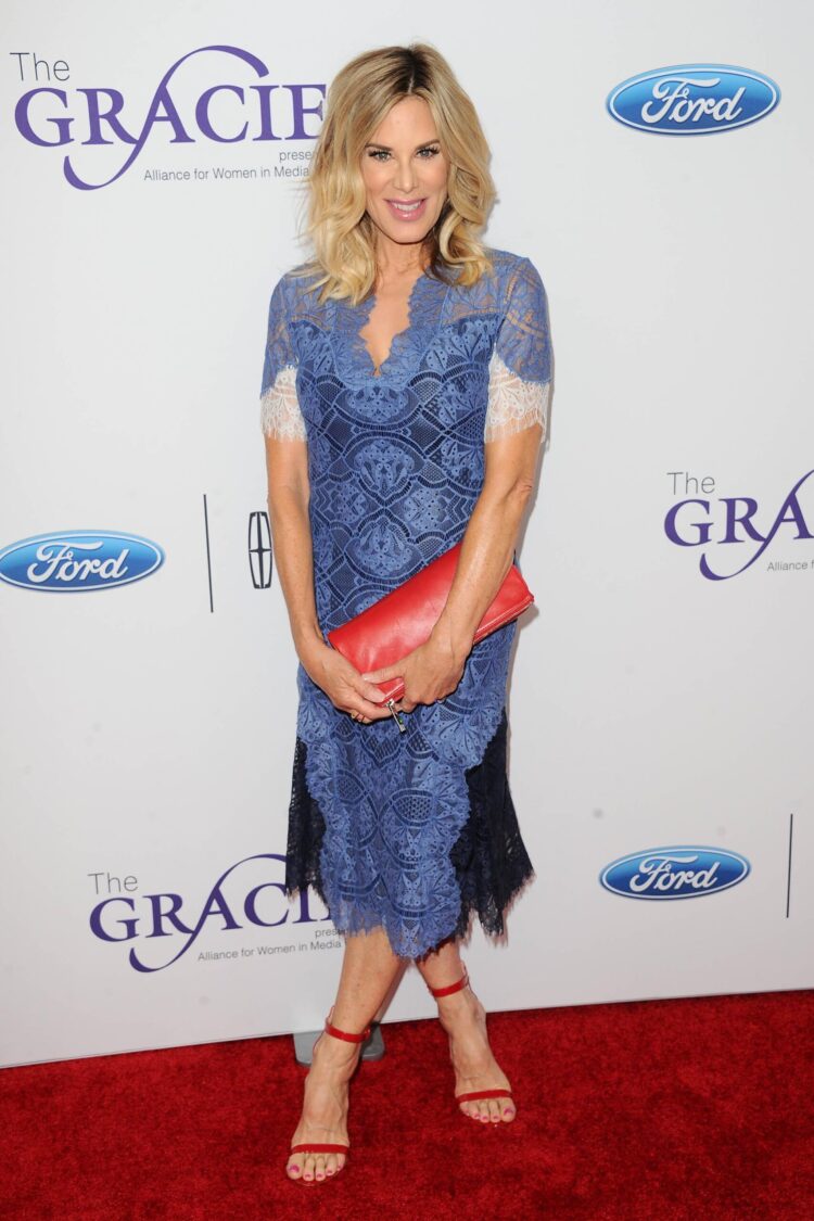 ellen k. feet scaled