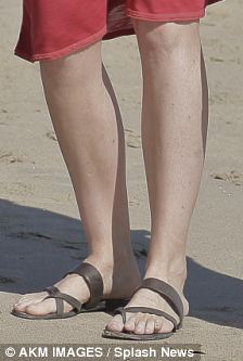 ellen pompeo feet 1