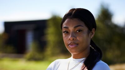 Elliadria Griffin Feet