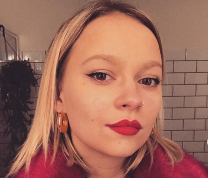 ellie duckles feet 5