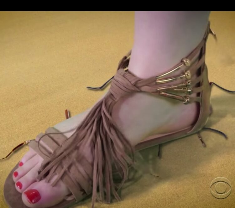 ellie kemper feet 5