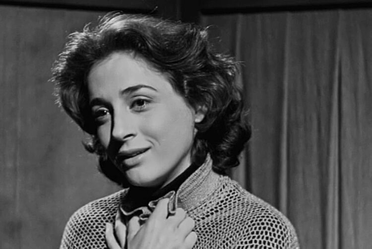 ellie lambeti feet 6