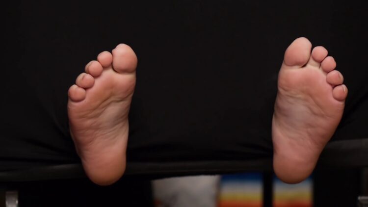 ellie mcelvain feet 1