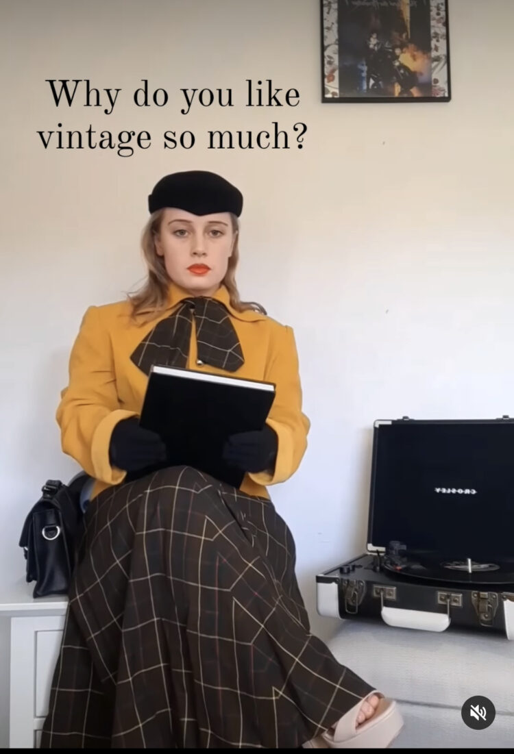 ellie robinson feet 2