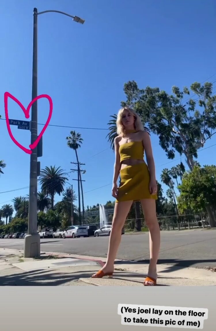 ellie rowsell feet 3