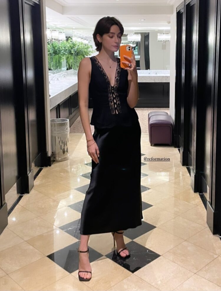 ellise chappell feet 2