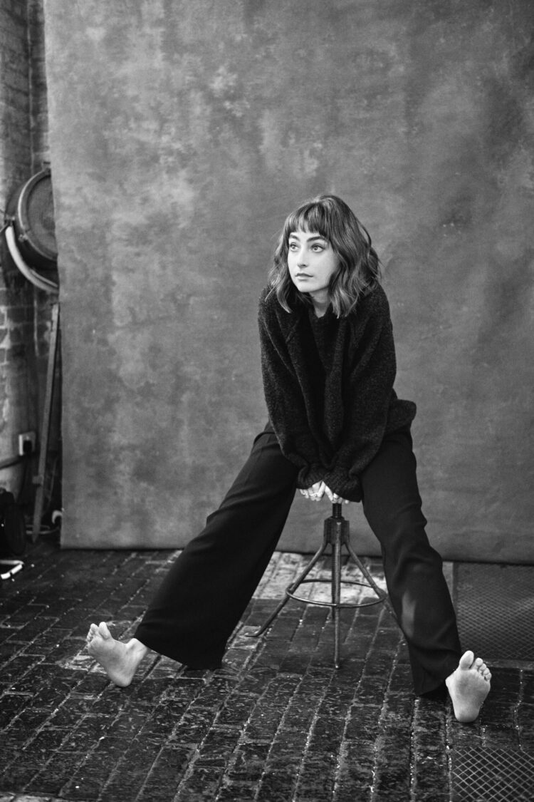 ellise chappell feet 3