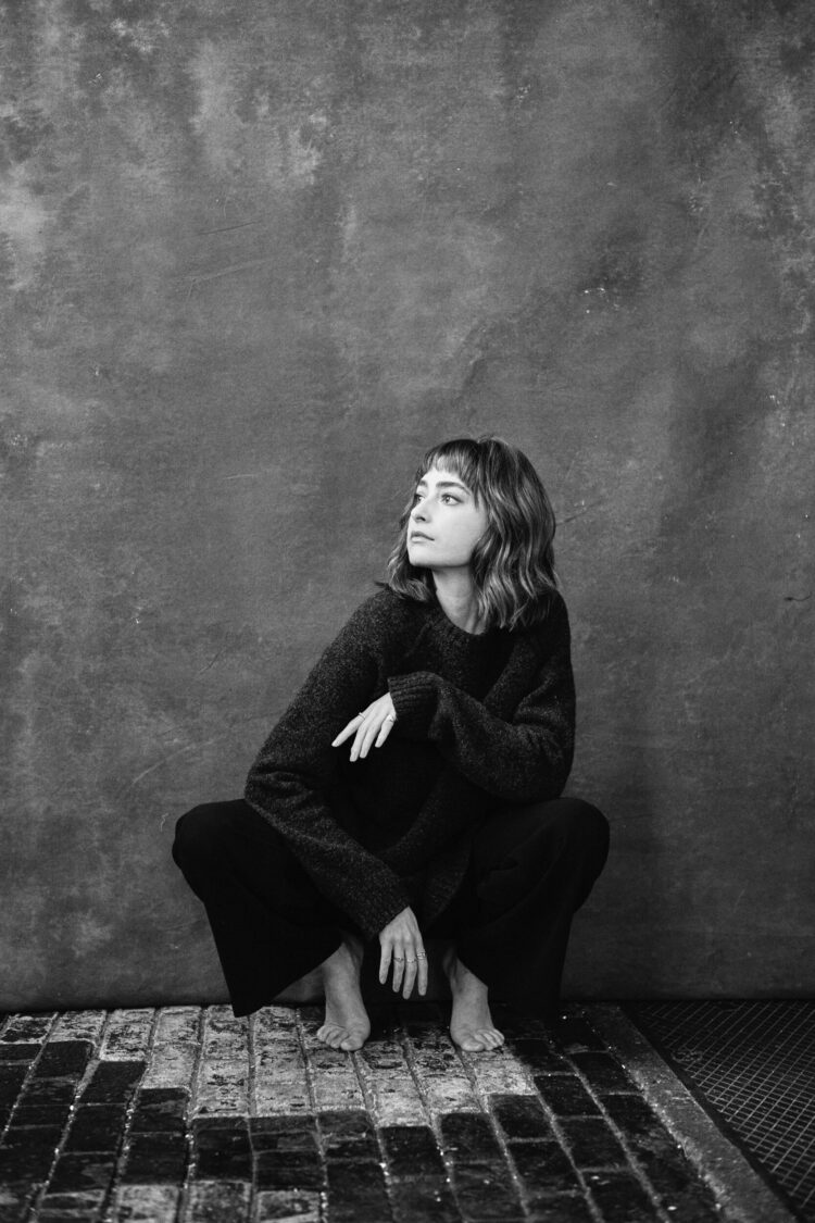 ellise chappell feet 5