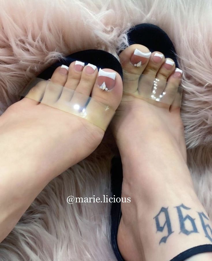 elly licious feet