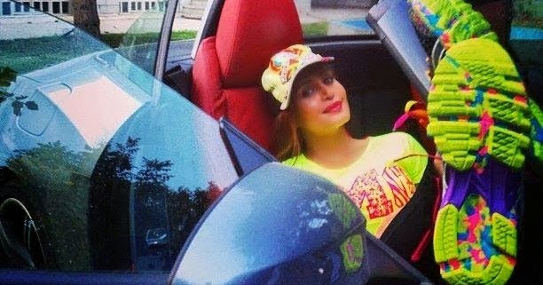 elnaz shakerdoost feet 3