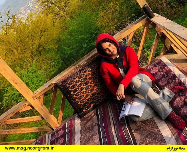 elnaz shakerdoost feet 4