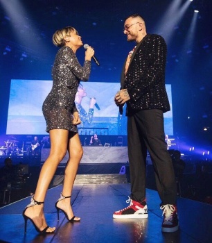 elodie di patrizi feet 3