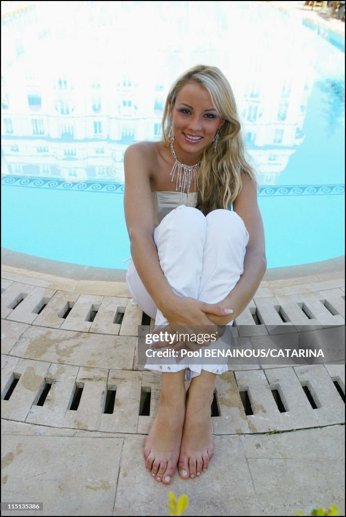 elodie gossuin feet 2