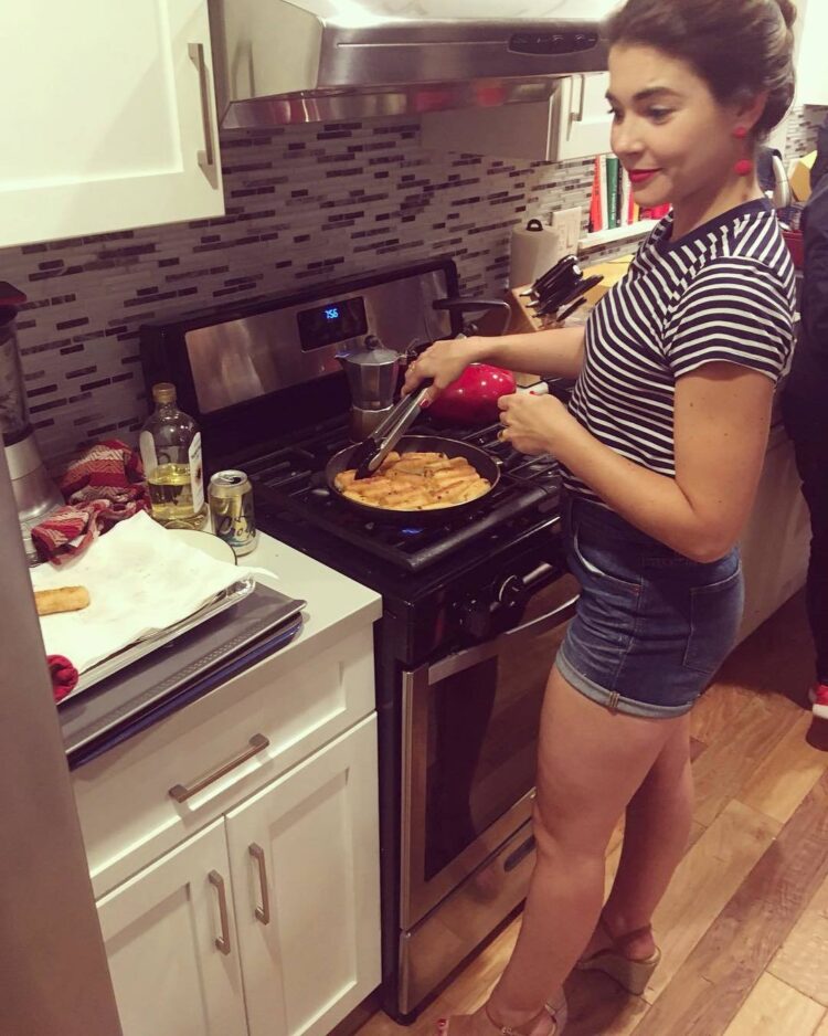 eloisa maturen feet 4