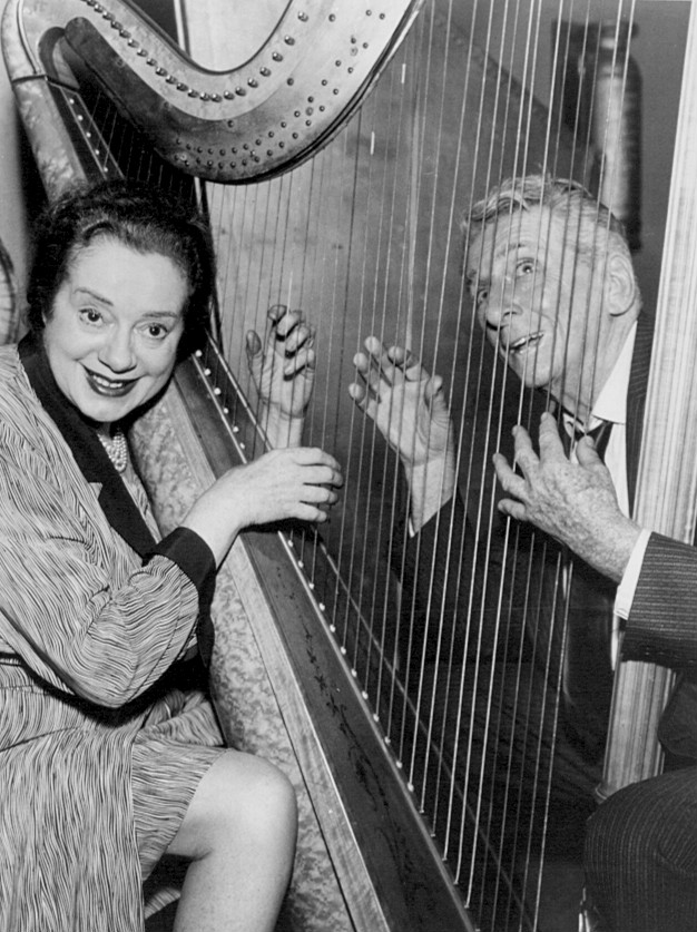 elsa lanchester feet 3