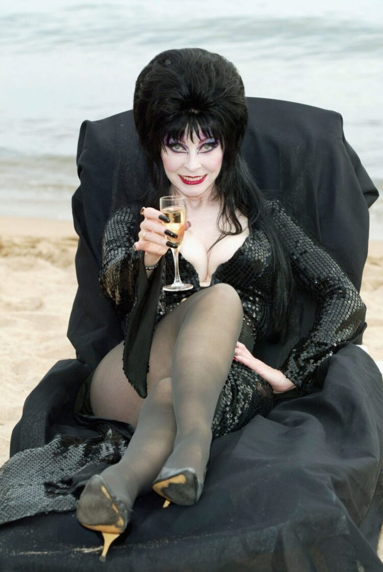 elvira t feet 6 scaled