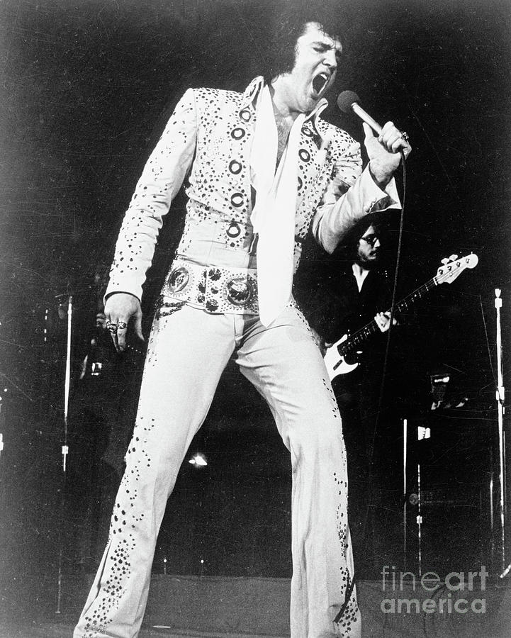 elvis lamoureux feet 3