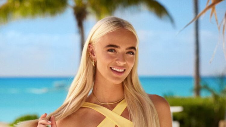 elys hutchinson feet 2