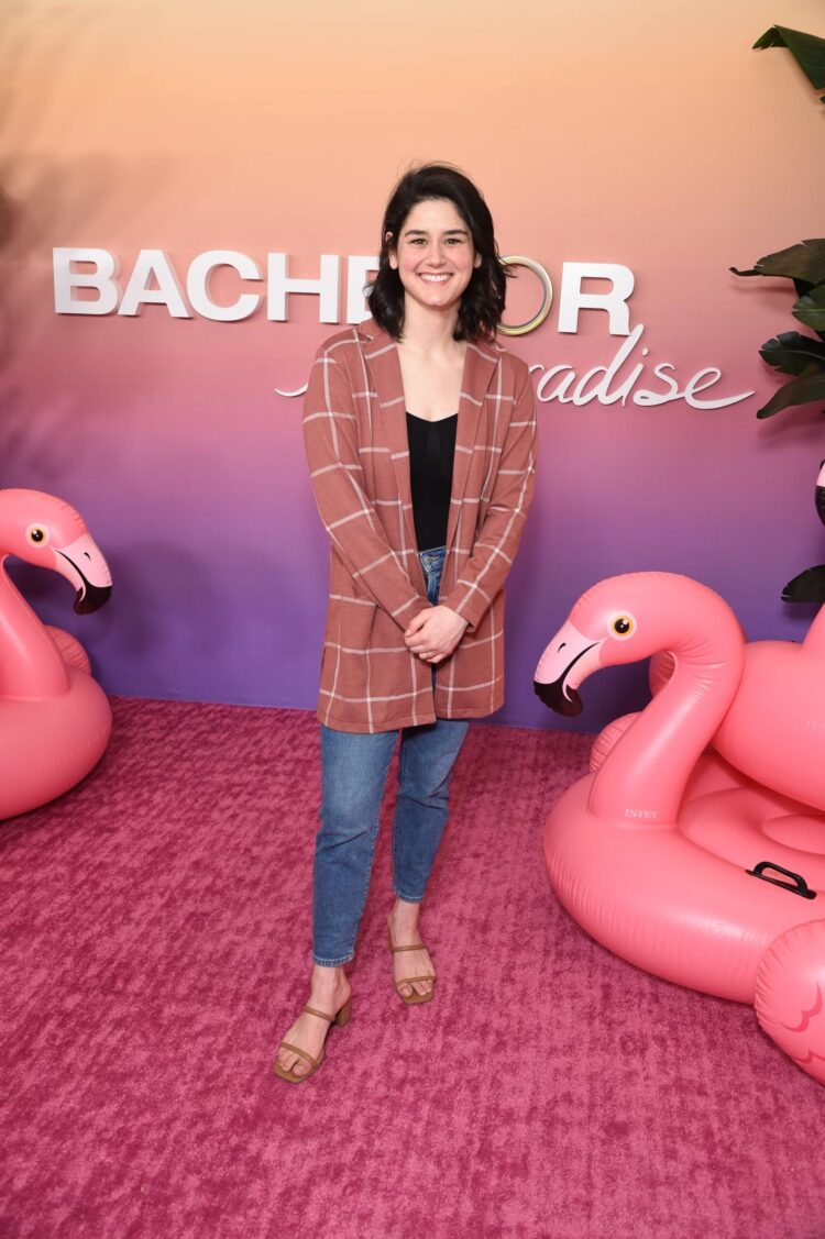 elyse myers feet 1 scaled