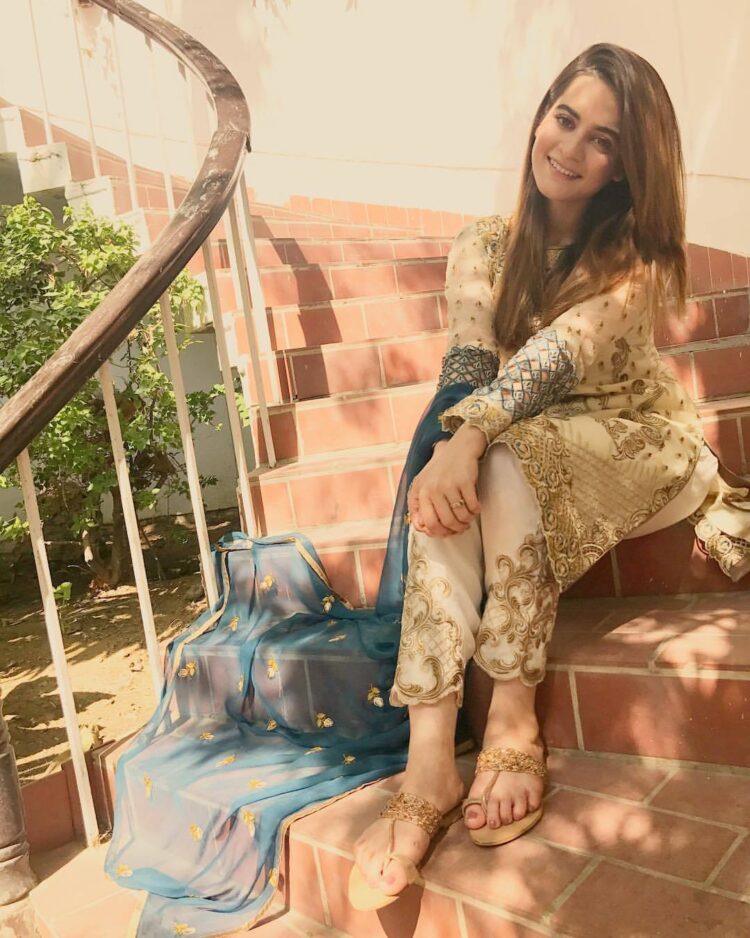 eman khan feet