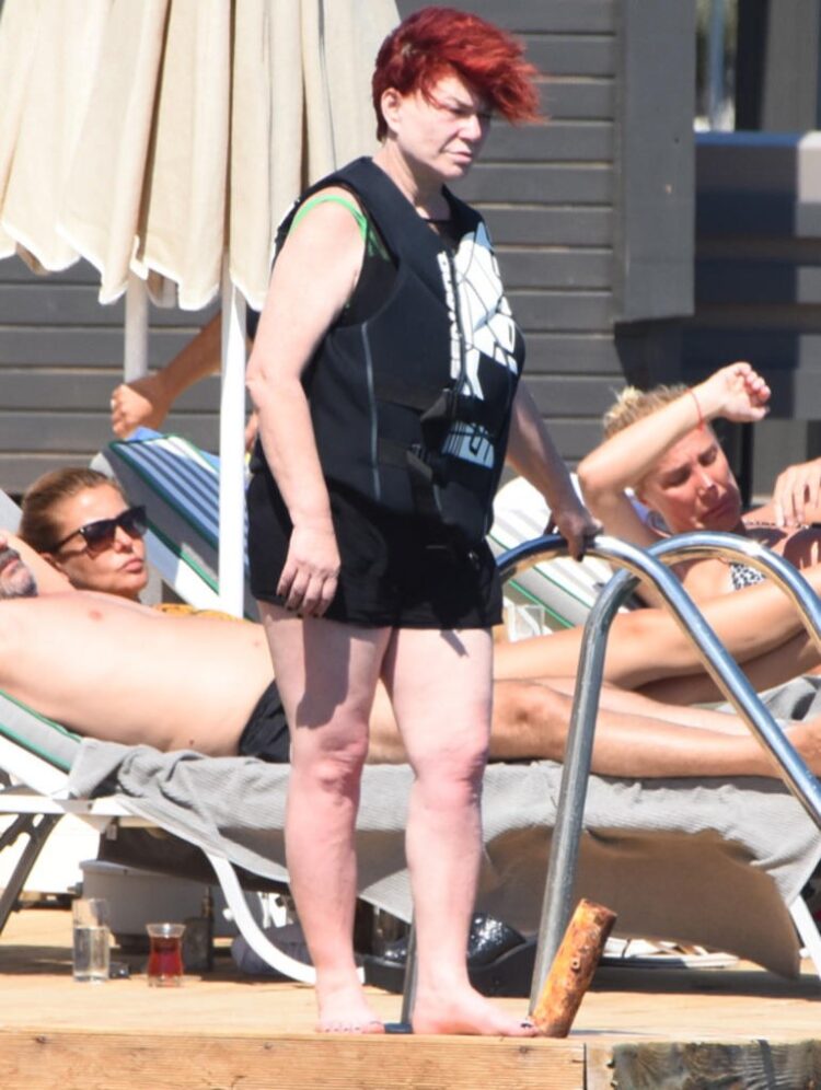 emel muftuoglu feet 4