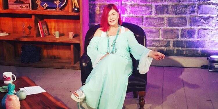 emel muftuoglu feet 5