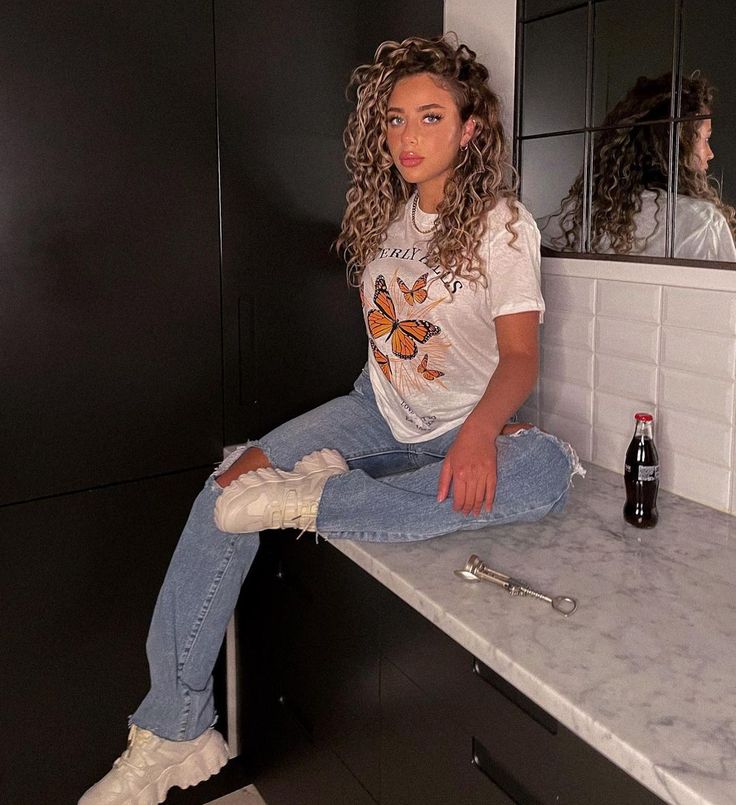 emelie battah feet 4