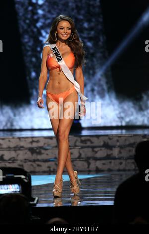 emelina adams feet 5