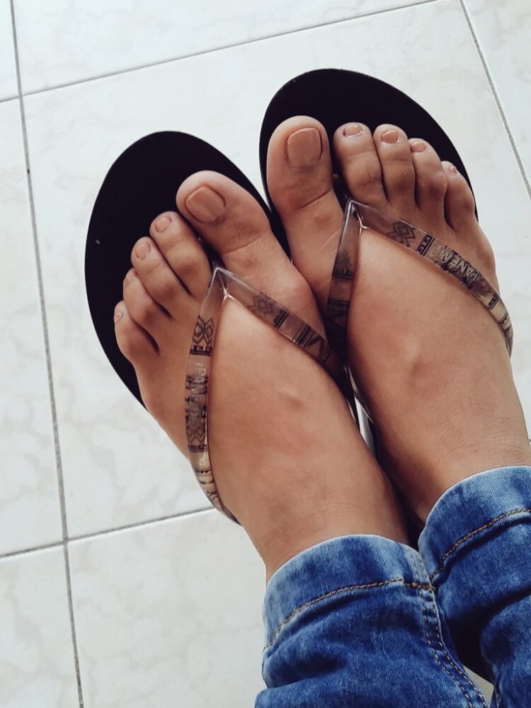 emilia ceballos feet