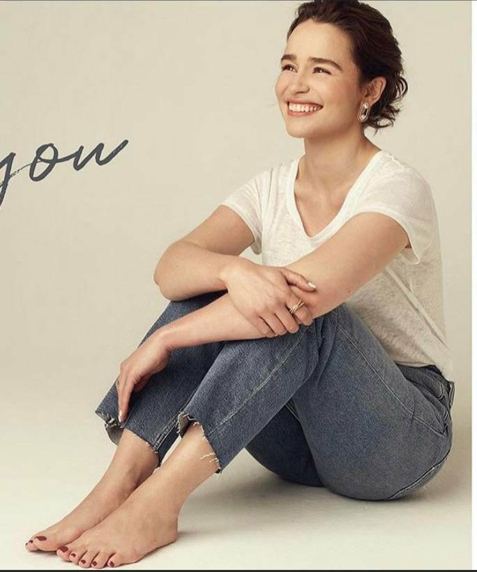 emilia clarke feet