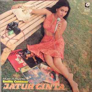 emilia contessa feet 1