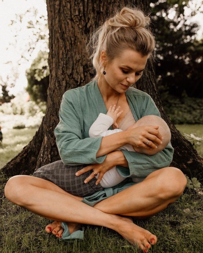 emilia komarnicka feet 3