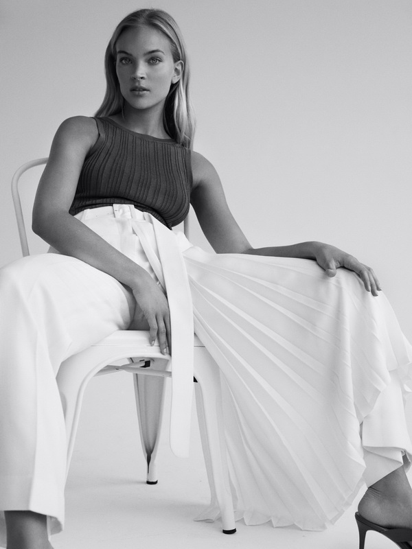 emilia silberg feet 6